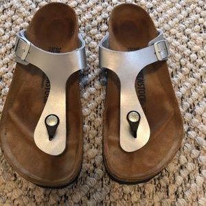 Birkenstock Giseh Silver/ Size 38 (7-7.5)